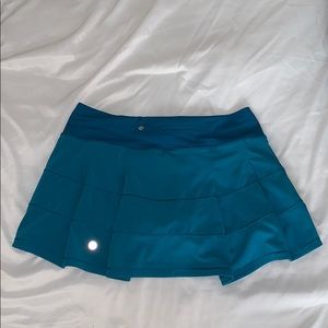 Teal lulu lemon skirt size 6